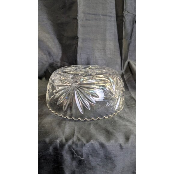 Vintage Crystal Bowl Pinwheel Pattern 8.5" tell by 3 inch high - some scratches - Picture 8 of 9